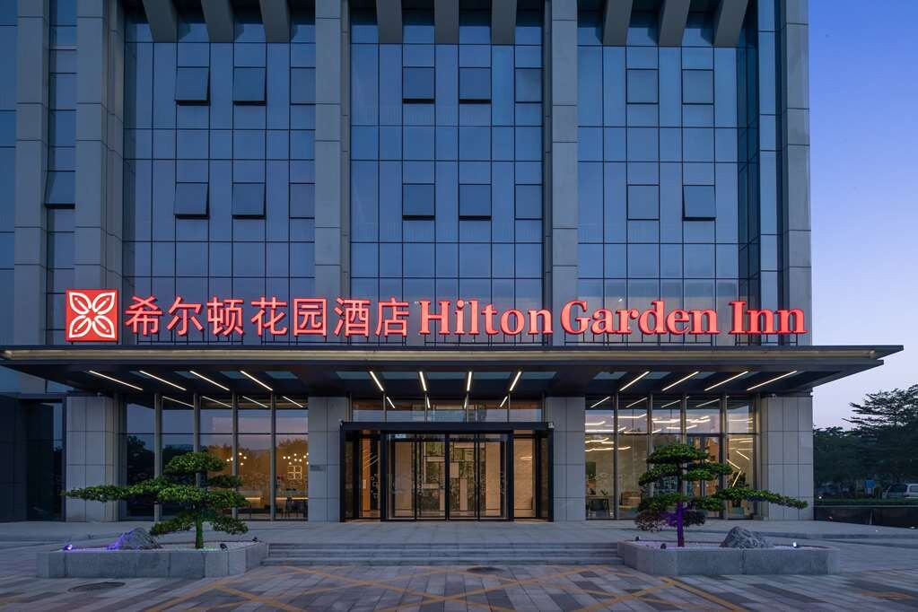 深圳光明虹桥公园希尔顿花园酒店主图