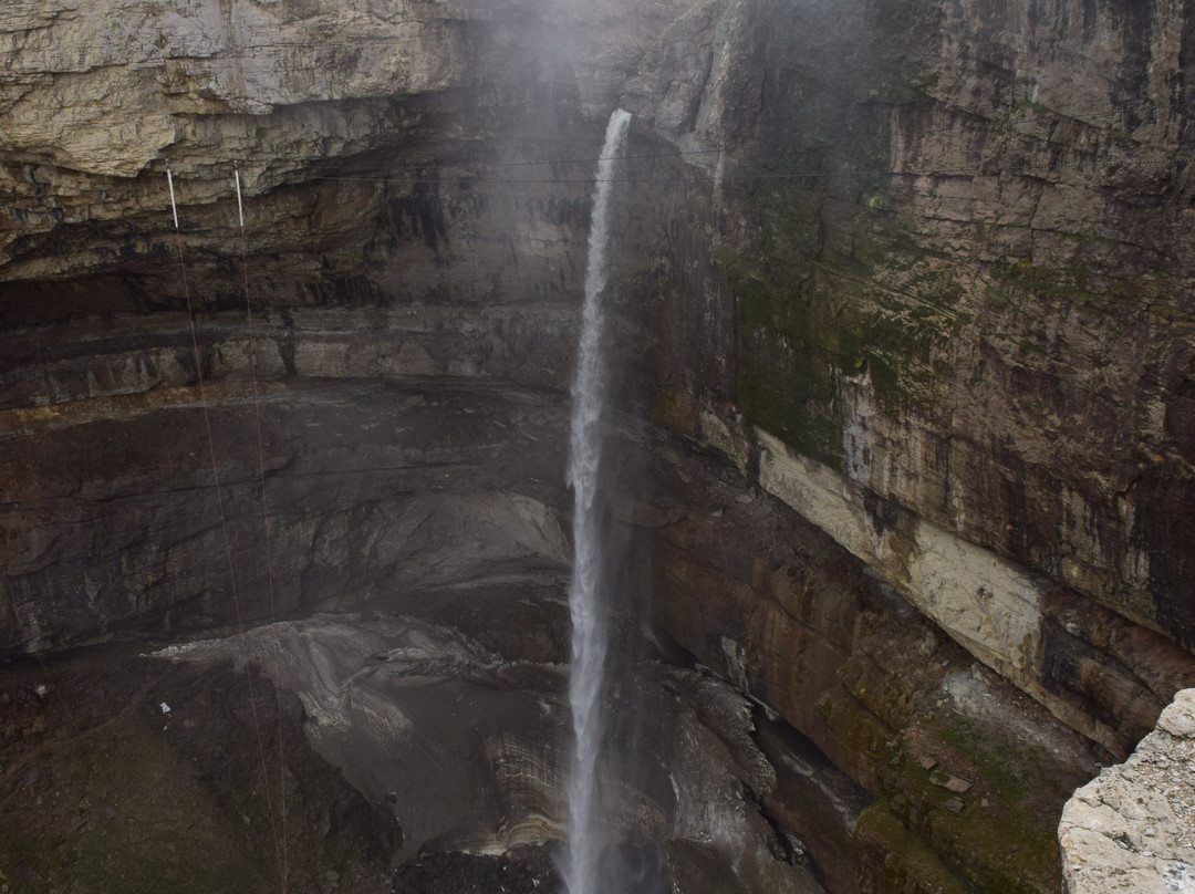 Tobot Waterfall景点图片