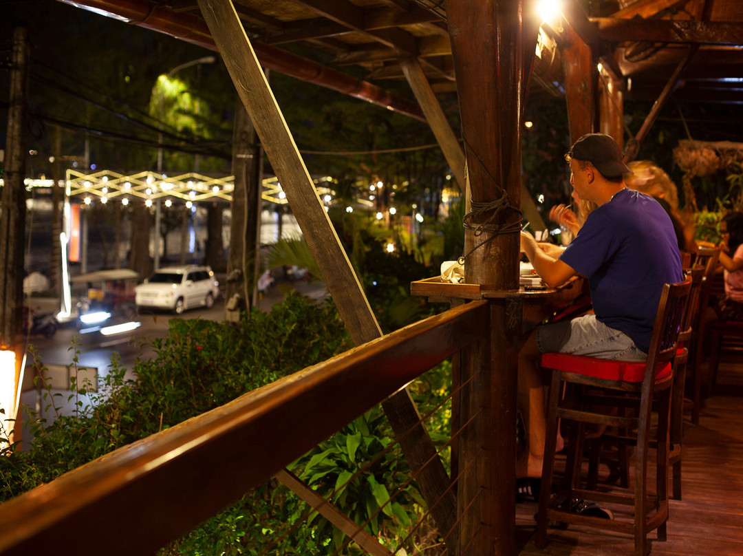 瑞奇提奇塔威酒店主图