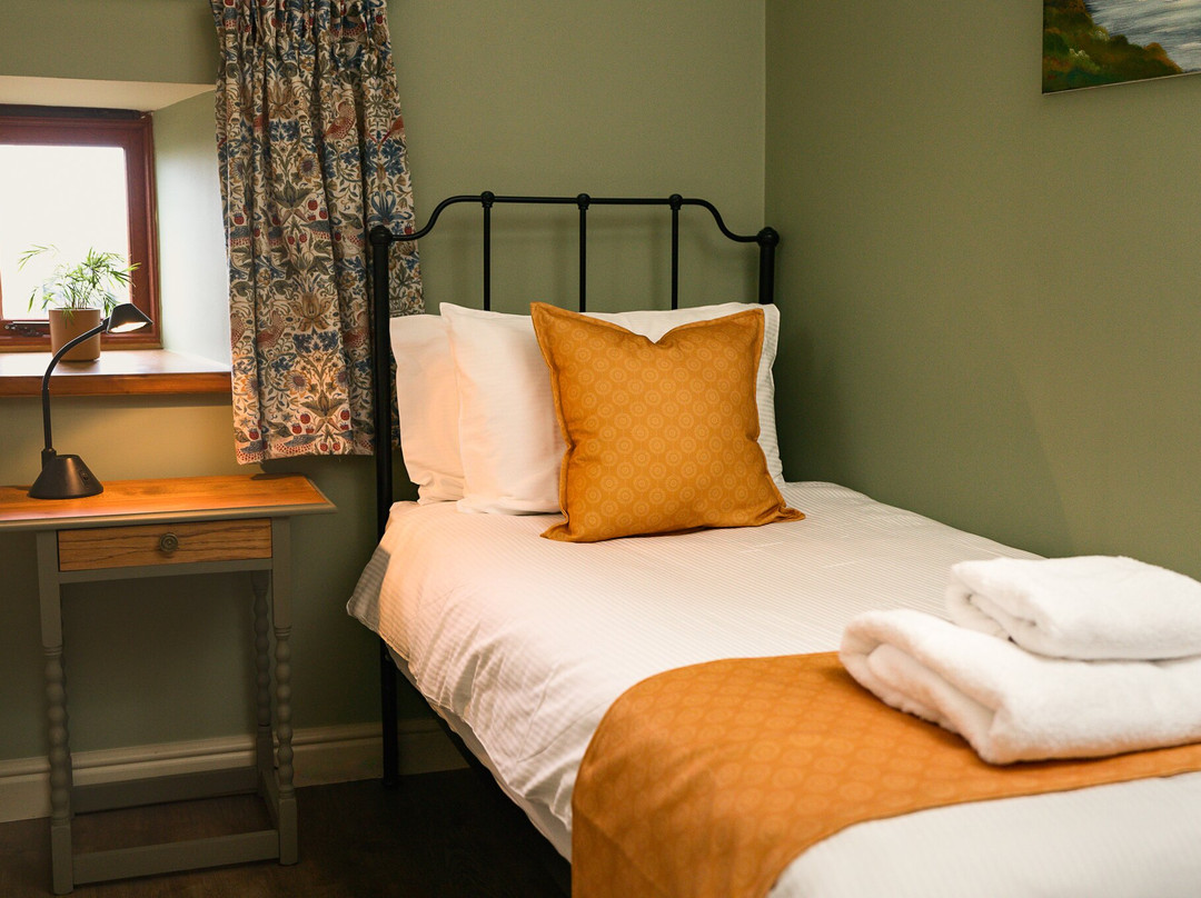 Cow Close Farm By Wild & Other主图