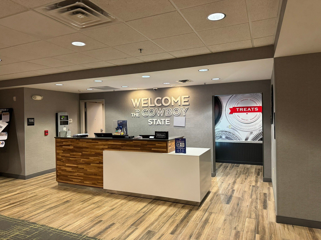 卡斯帕尔希尔顿恒庭旅馆&套房酒店主图