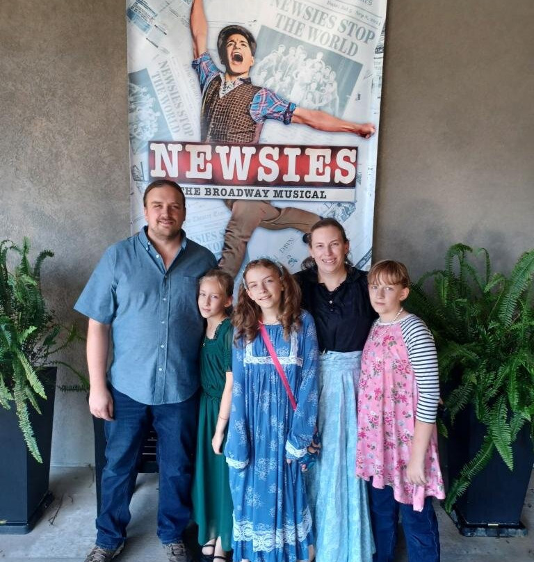 New Theatre & Restaurant-欧弗兰帕克必去景点