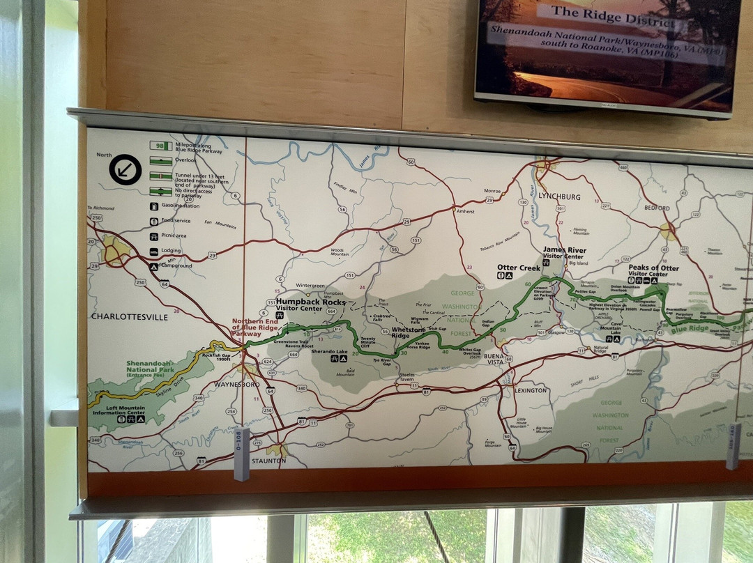 Blue Ridge Parkway Visitor Center景点图片