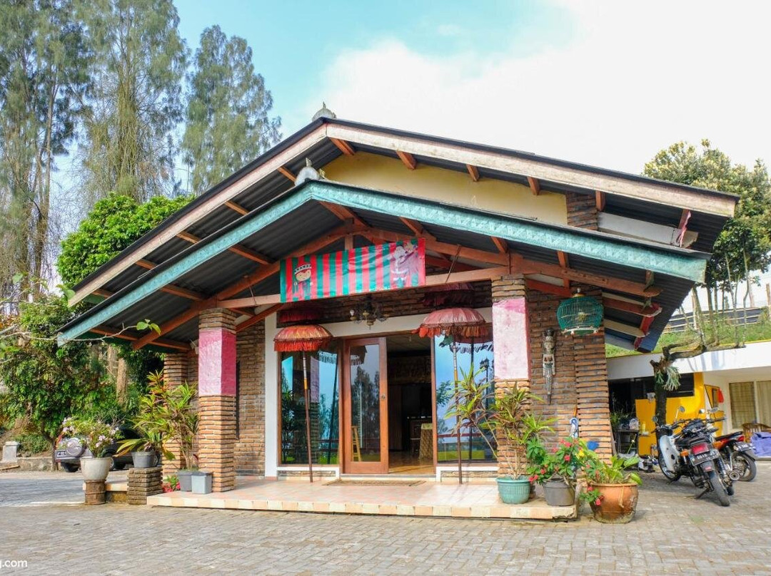 RedDoorz near STAB Syailendra Kopeng主图