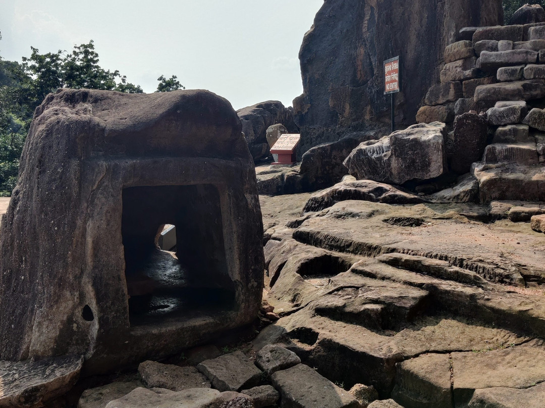 Khandagiri Caves景点图片