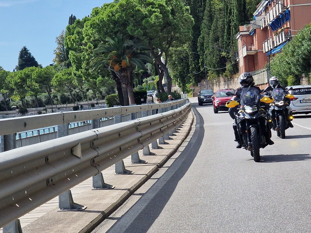 Adventure Motorcycle Tours景点图片