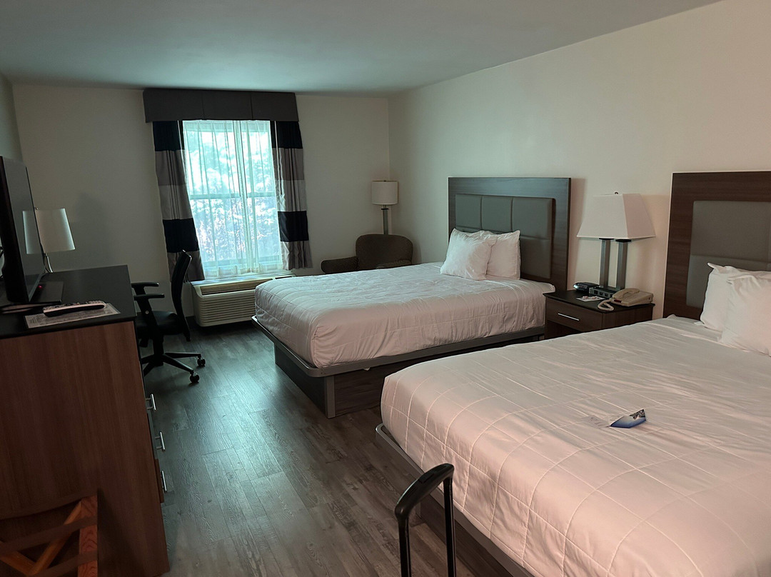 Ramada by Wyndham Hendersonville主图