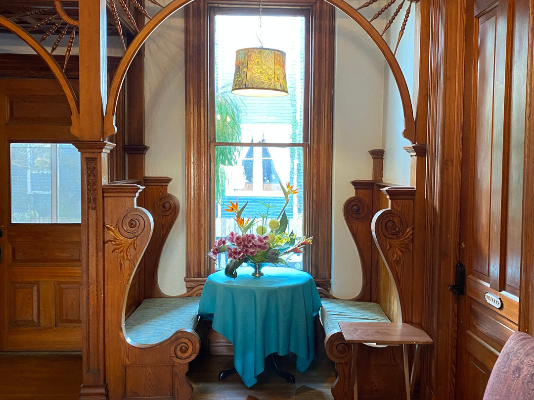 The Mansion on 17th主图