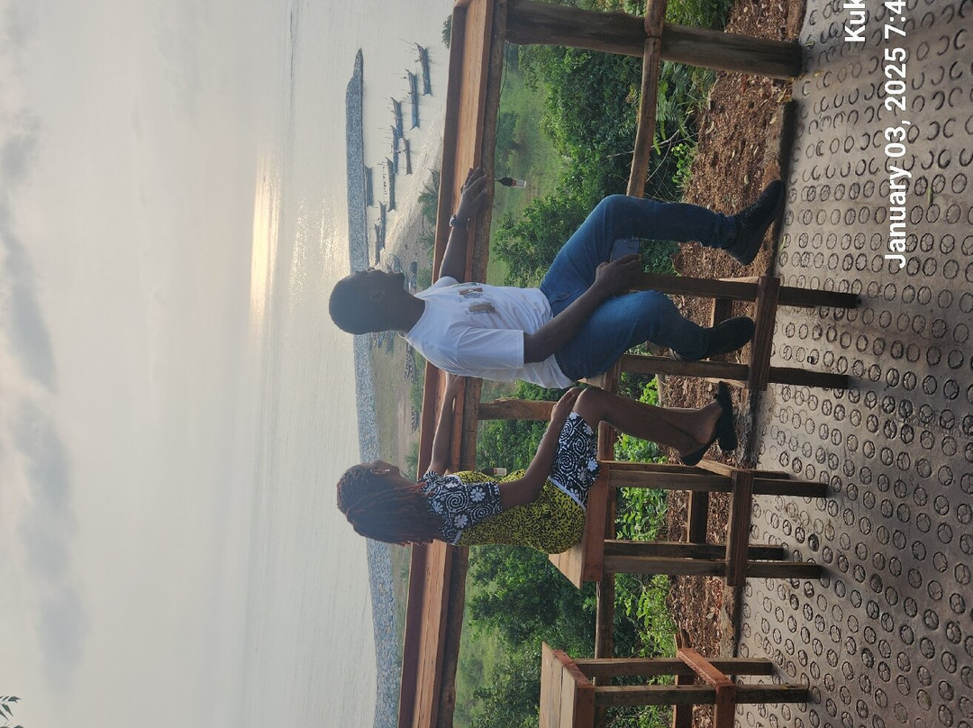 Abuesi Beach Resort主图