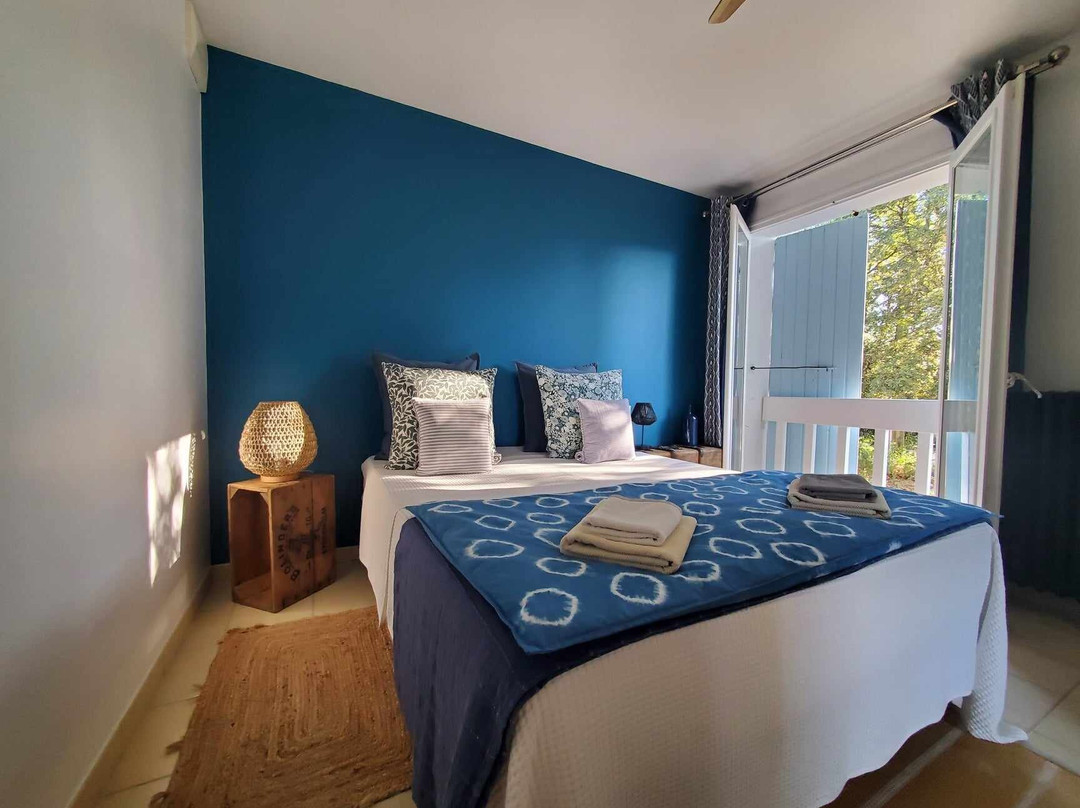 La Fontaine Au Loup主图