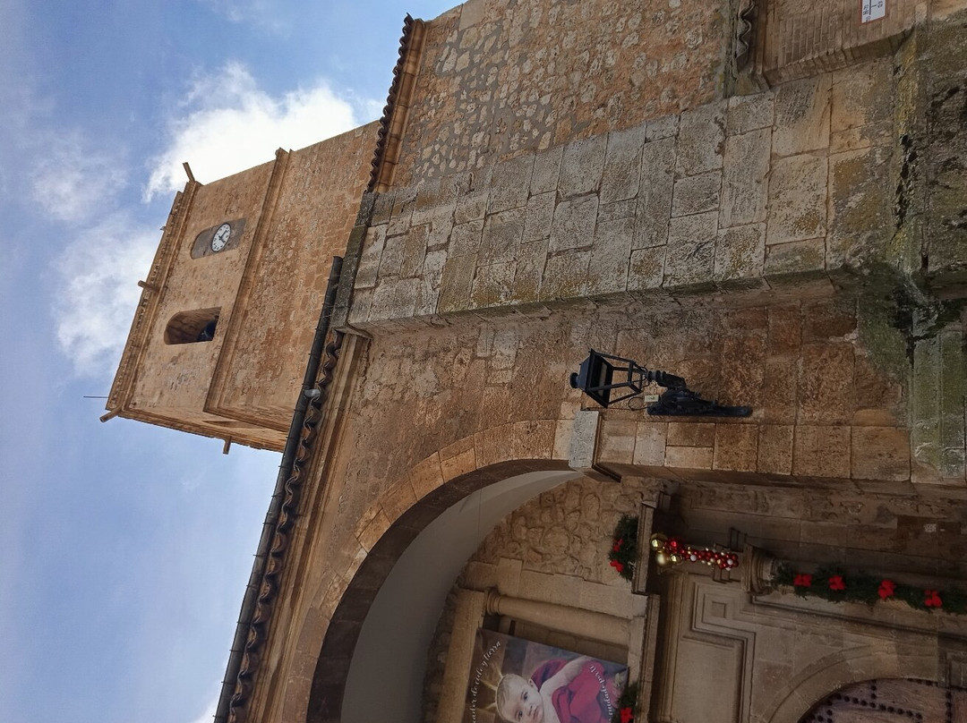 Iglesia Santiago De La Espada