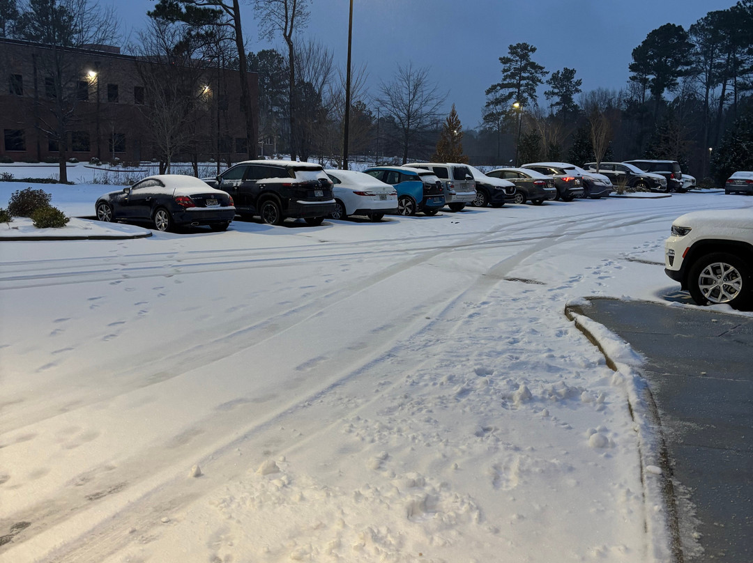 Holiday Inn Express & Suites Fayetteville by IHG主图