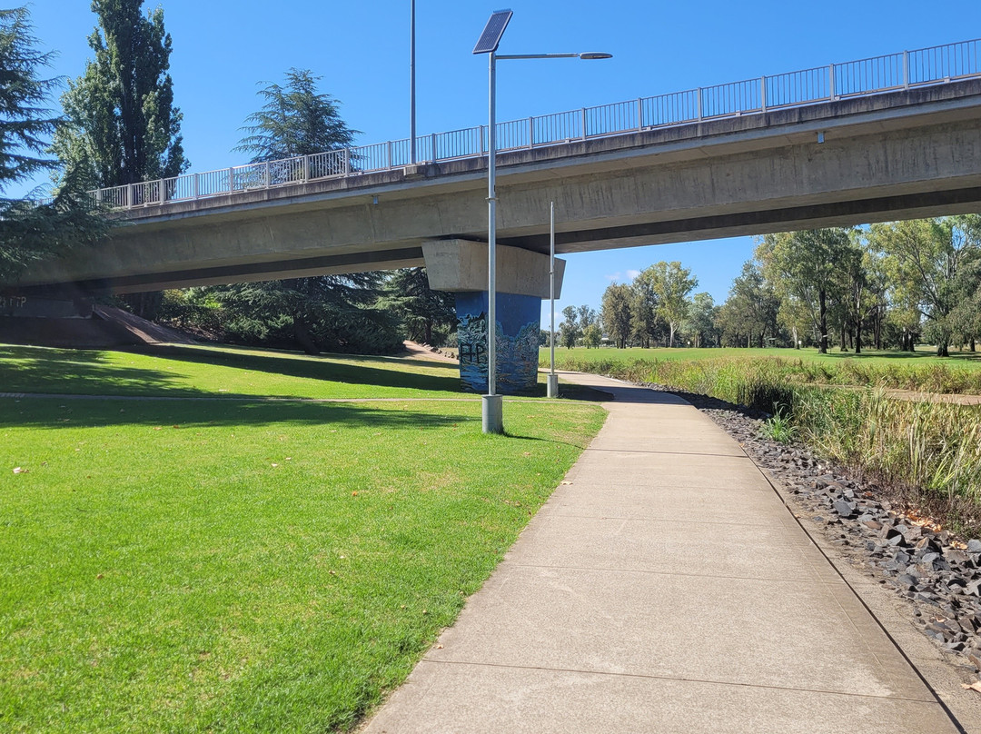 Cousins Motor Inn主图