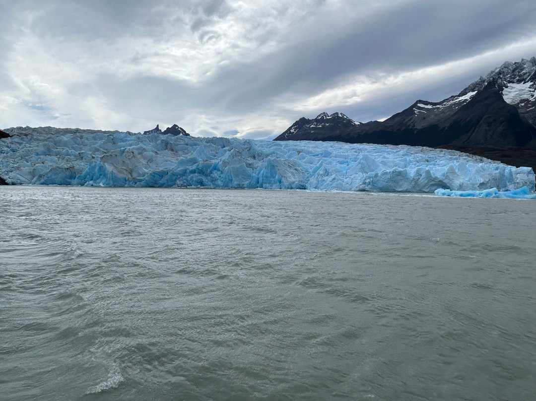 Navigation of Lago Grey-百内国家公园必去景点