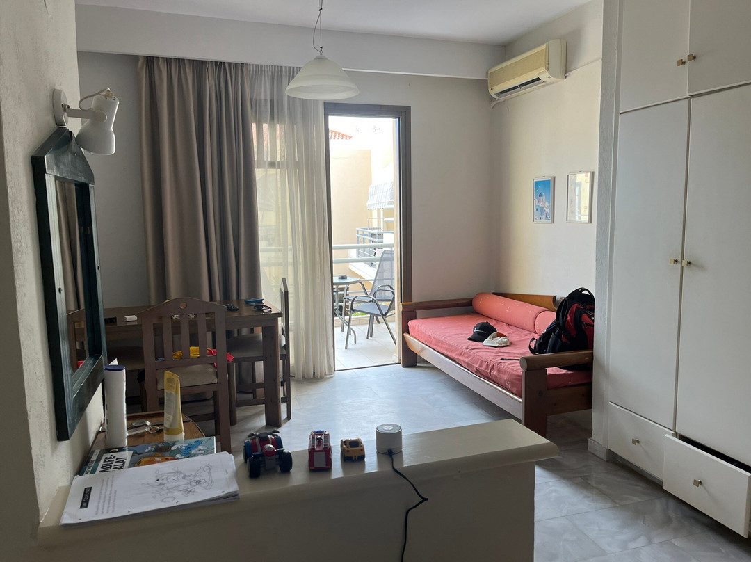 Calypso Apartments主图