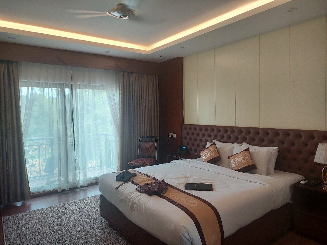 Paragon Hotel & Resort