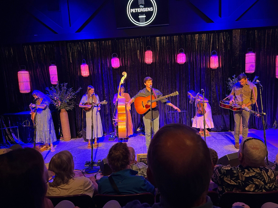 The Petersens-布兰森必去景点