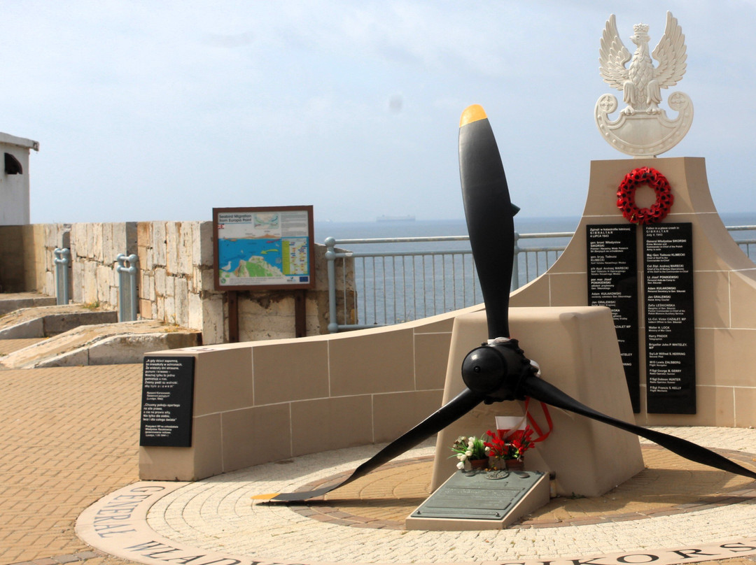 Sikorski Memorial-Gibraltar Town必去景点