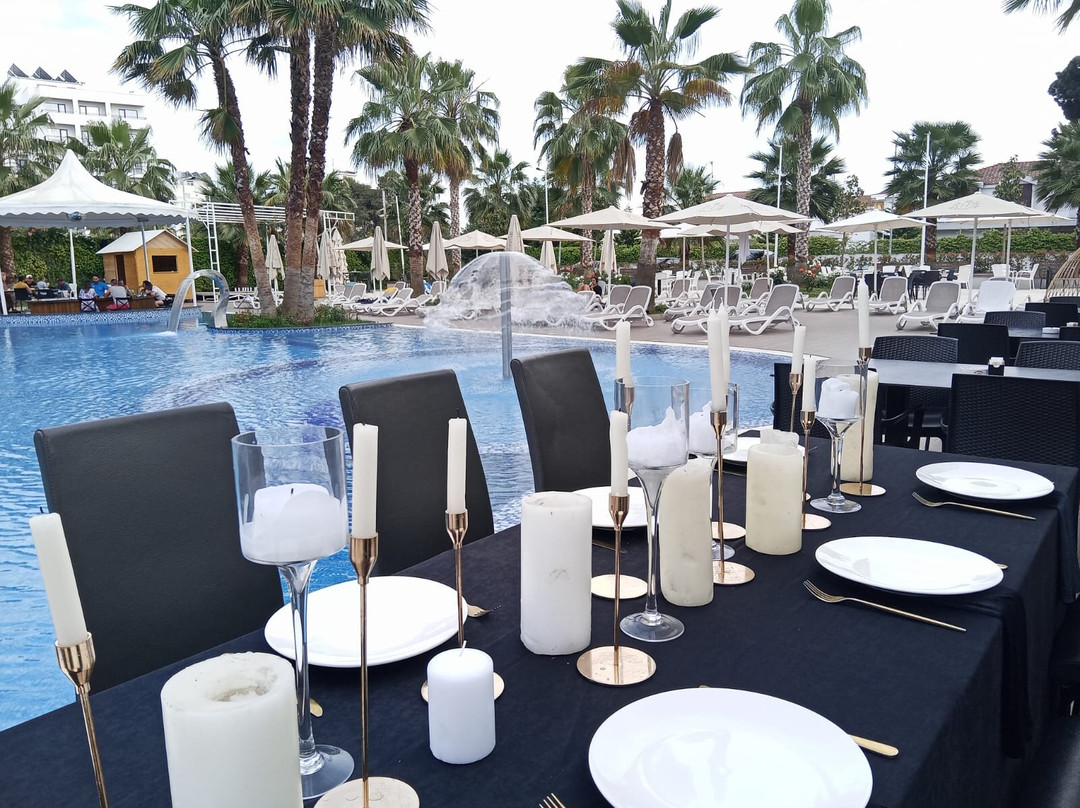 Henry Resort & Spa