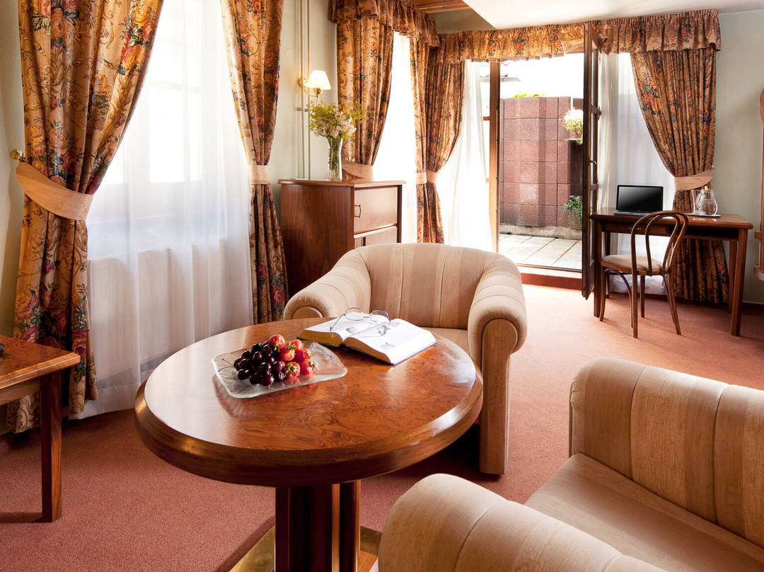 Hotel Concertino Zlata Husa主图
