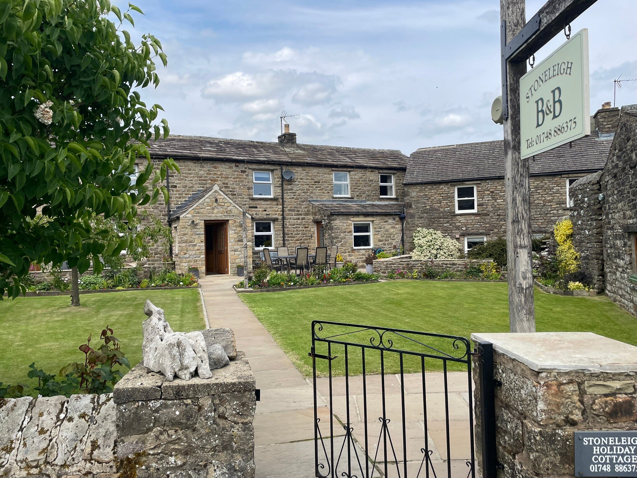 Stoneleigh B & B-官方