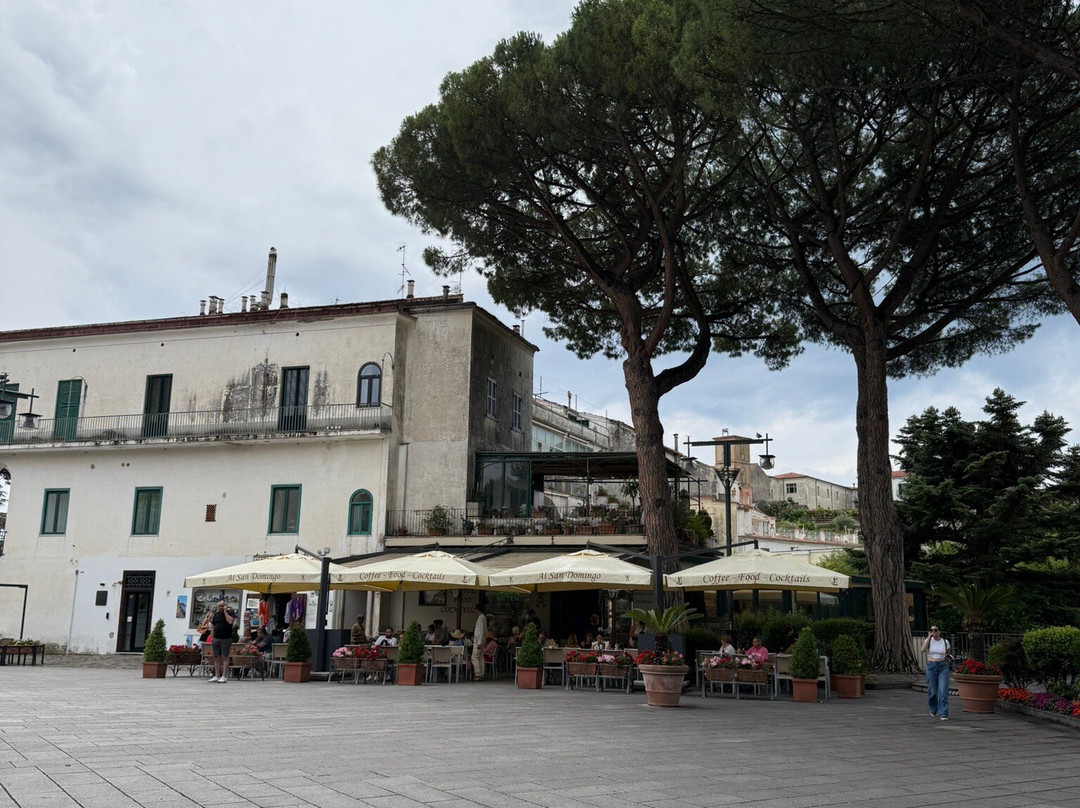 Prestige Limo-索伦托必去景点