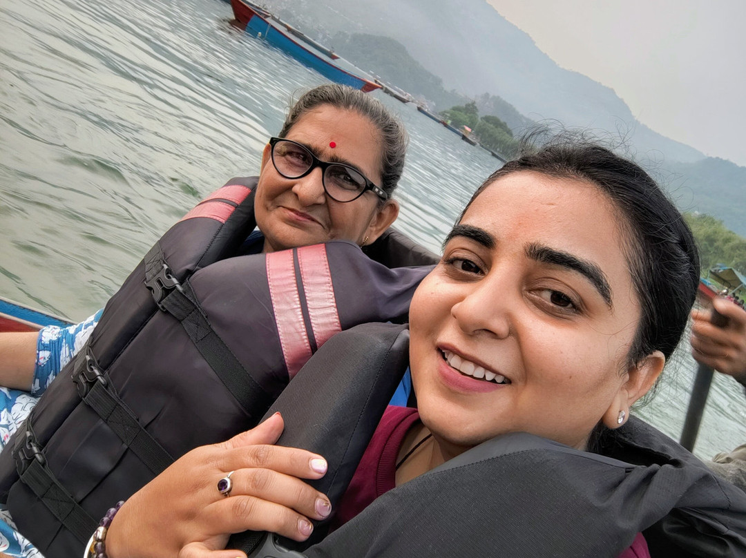 巴拉喜庙-博卡拉必去景点