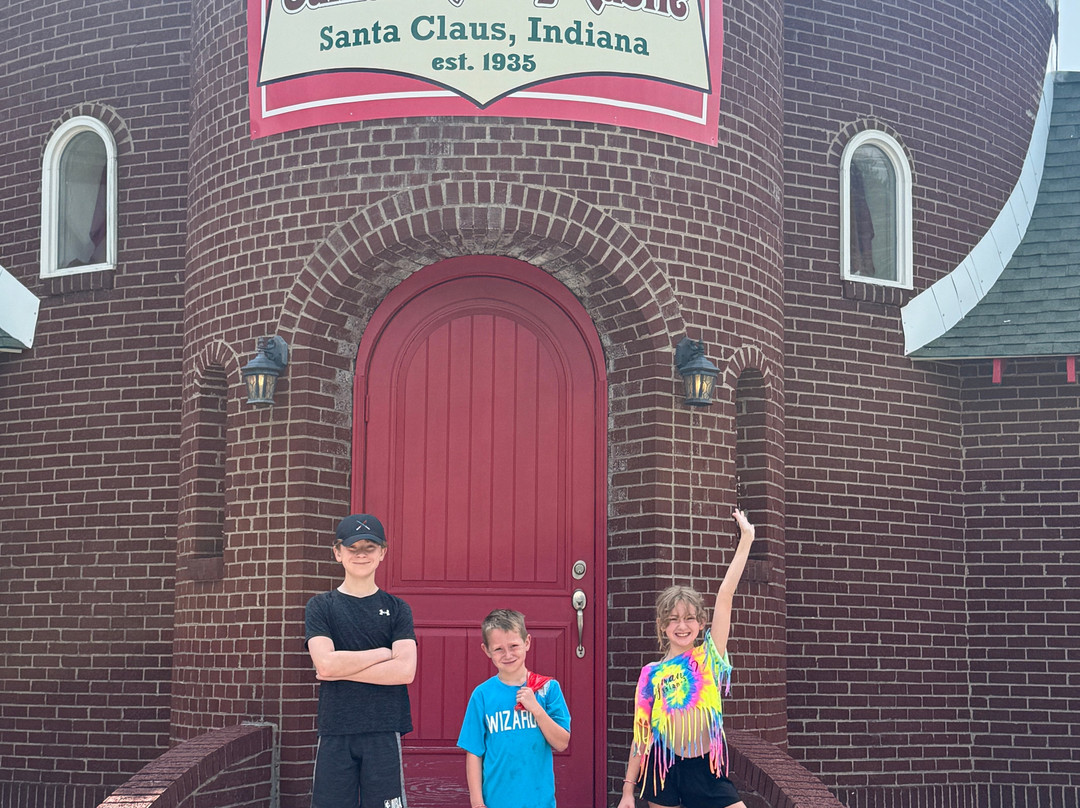 Santa's Candy Castle-圣克劳斯必去景点