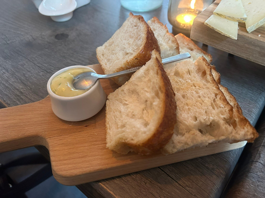 Gustav's Tapas & Vinbar