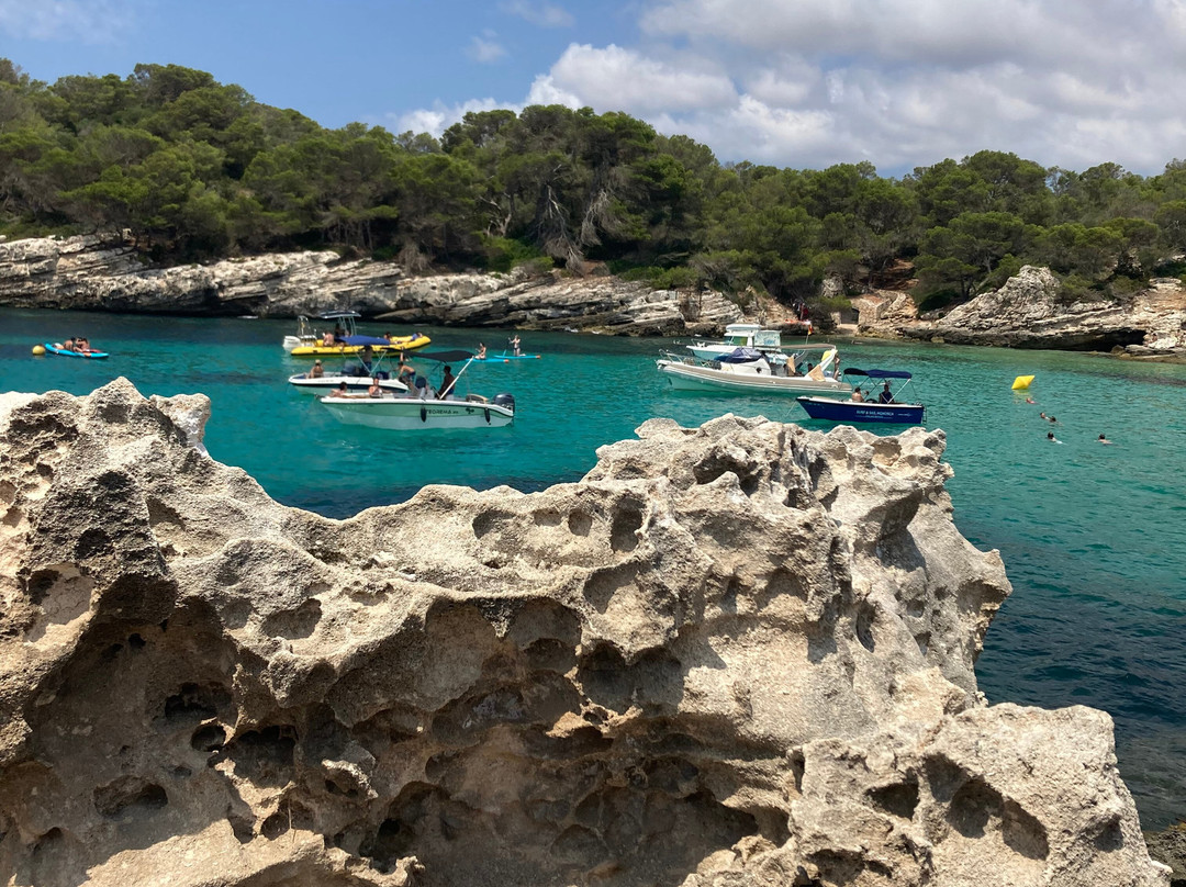 Fiesta el Barco Rojo-休达德亚必去景点