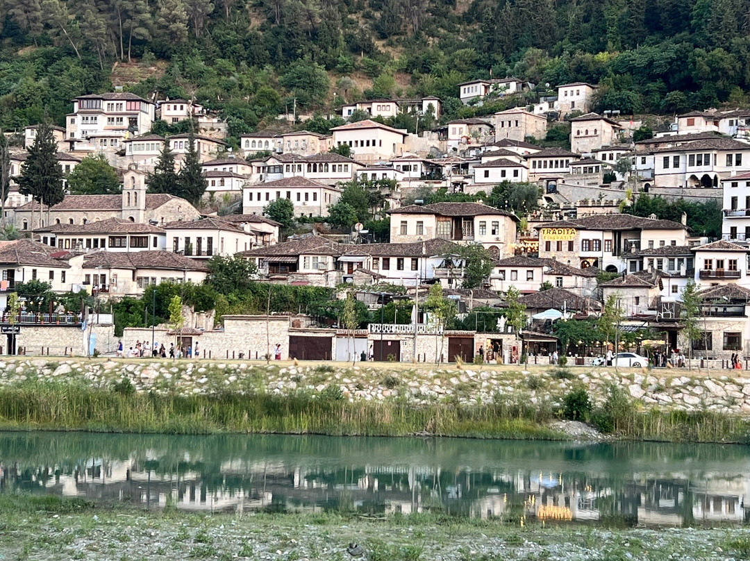 Quarter Of Gorica-培拉特必去景点