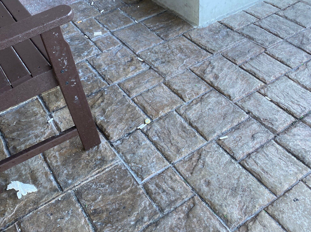 杨克斯希尔顿恒庭旅馆&套房酒店主图