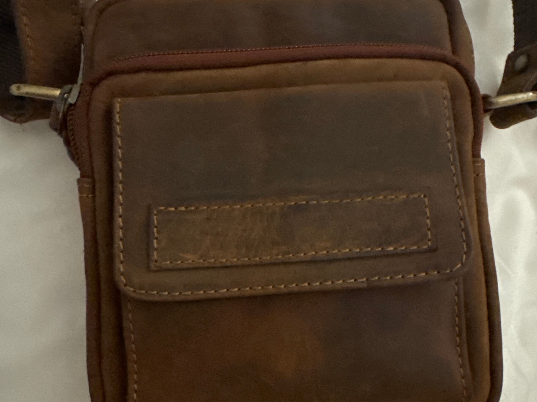 Hatzis Leather-赫索尼索斯必去景点