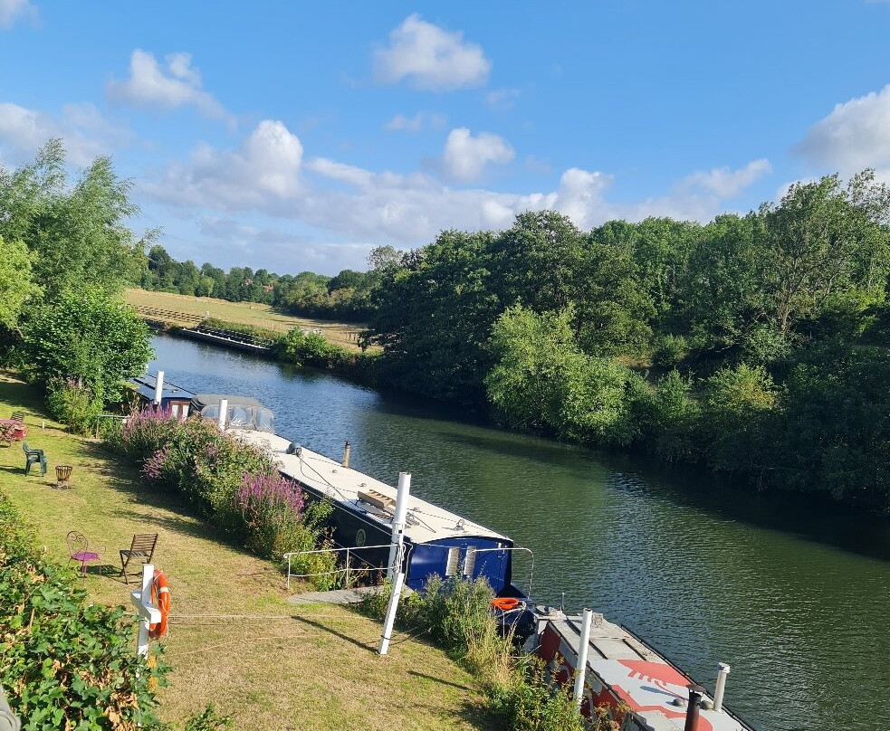 The Riverside Inn主图