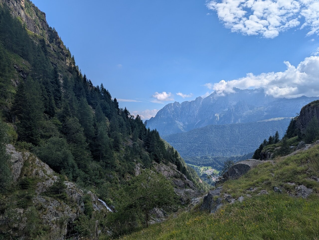 Vulcano Village-官方