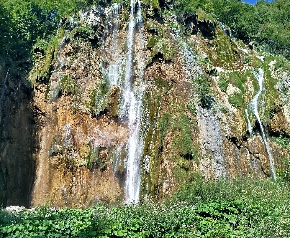 Veliki Slap-十六湖国家公园必去景点