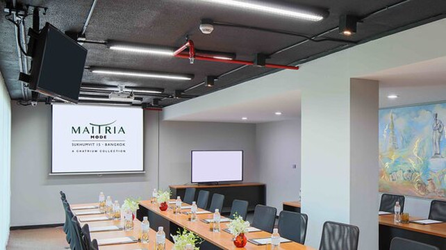 曼谷素坤逸U酒店主图