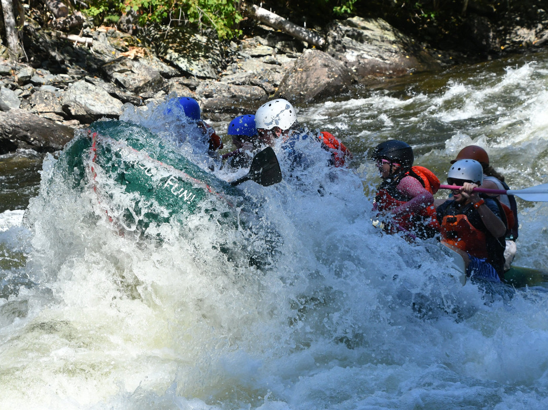 Three Rivers Whitewater Rafting-The Forks必去景点