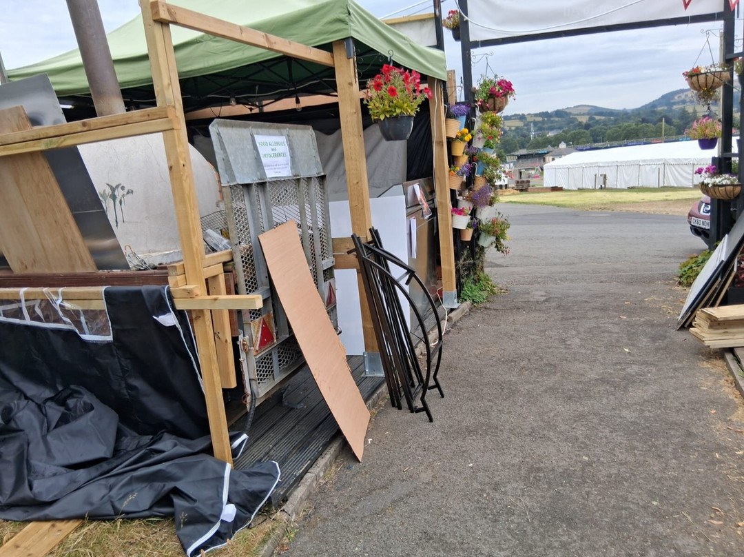 Neuadd Henllan主图