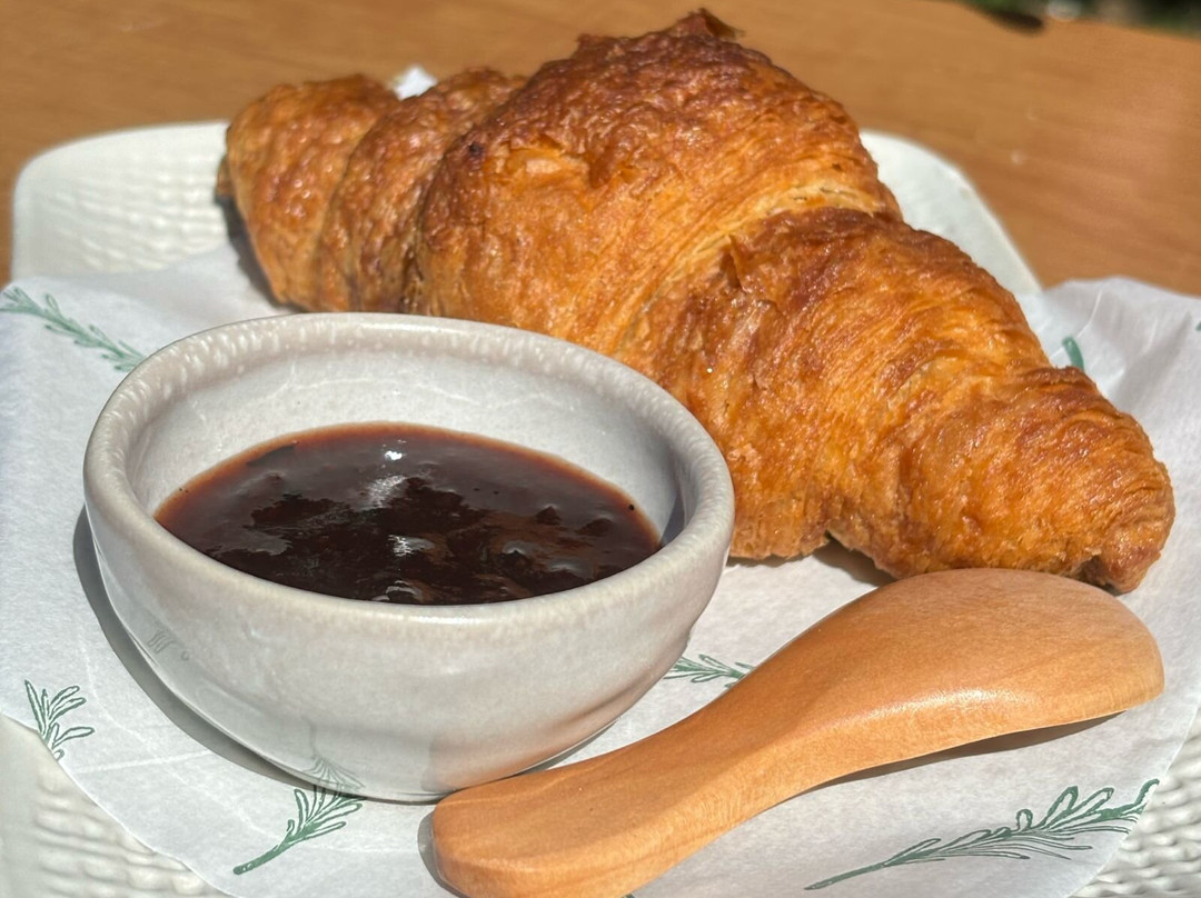 Raízes Empório Café