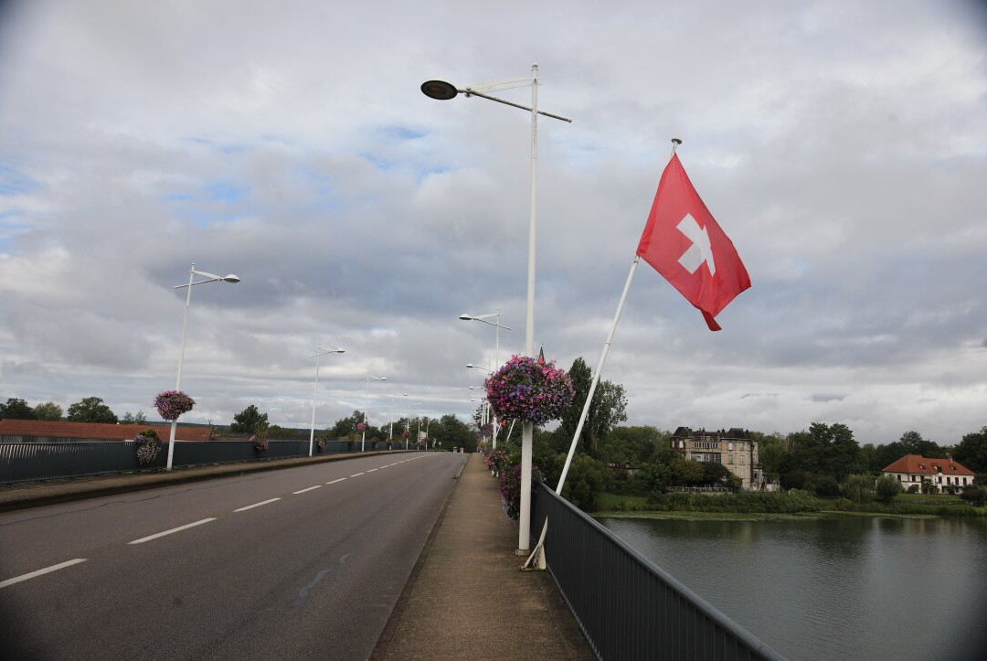 Pont de Seurre sur la Saône-Seurre必去景点