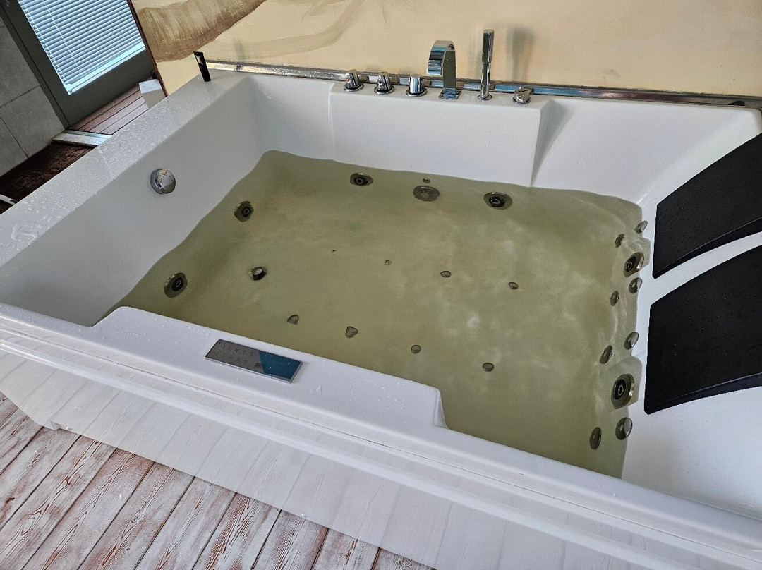 Motel Piranha主图