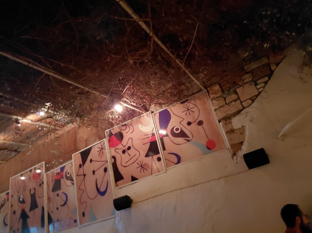 Sinagogi open air bar-干尼亚必去景点