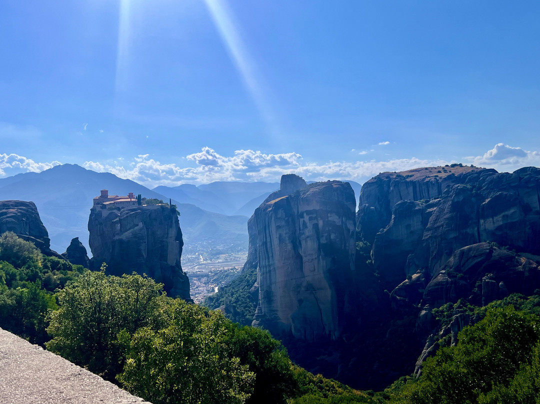 Meteora Thrones - Travel & Tourism Center-卡兰巴卡必去景点