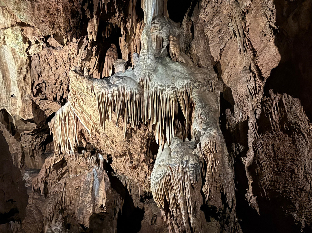 Grand Caverns-Grottoes必去景点