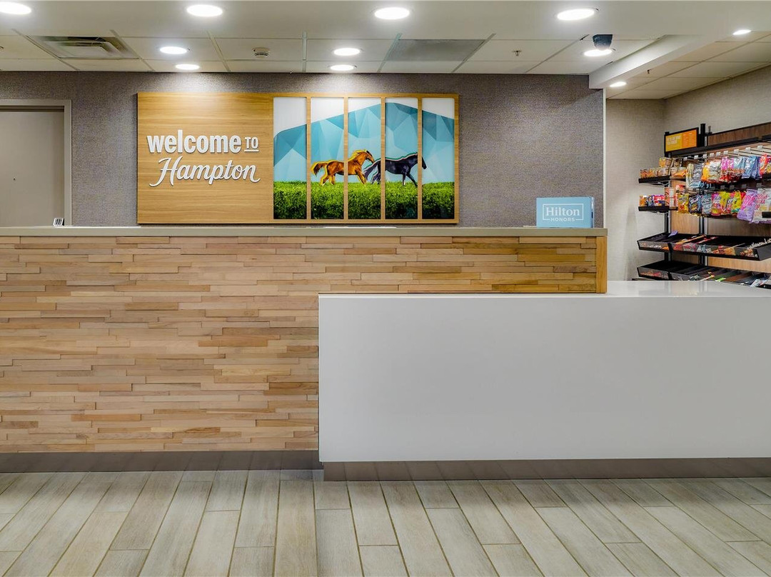 拉德克里夫/诺克斯堡希尔顿恒庭旅馆&套房酒店