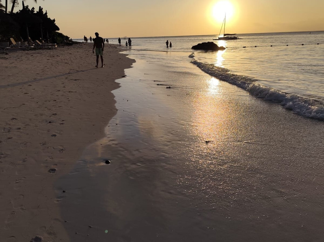 碧海蓝天大酒店主图