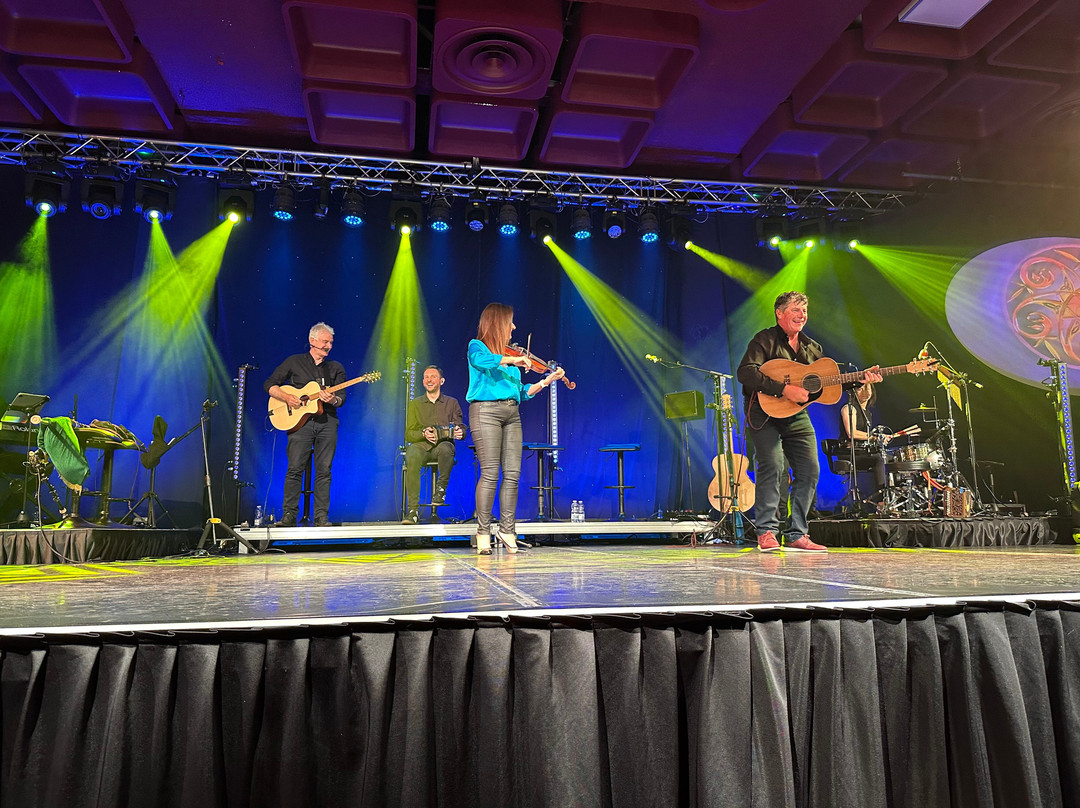 Trad on the Prom-戈尔韦必去景点