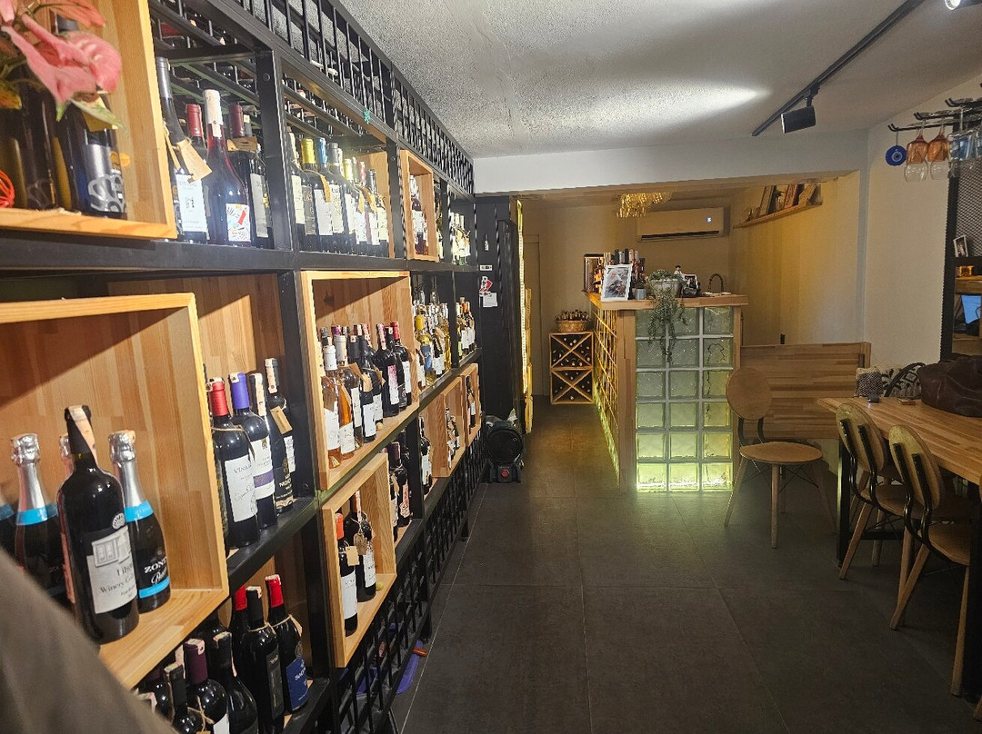 Claudel Wine Zone