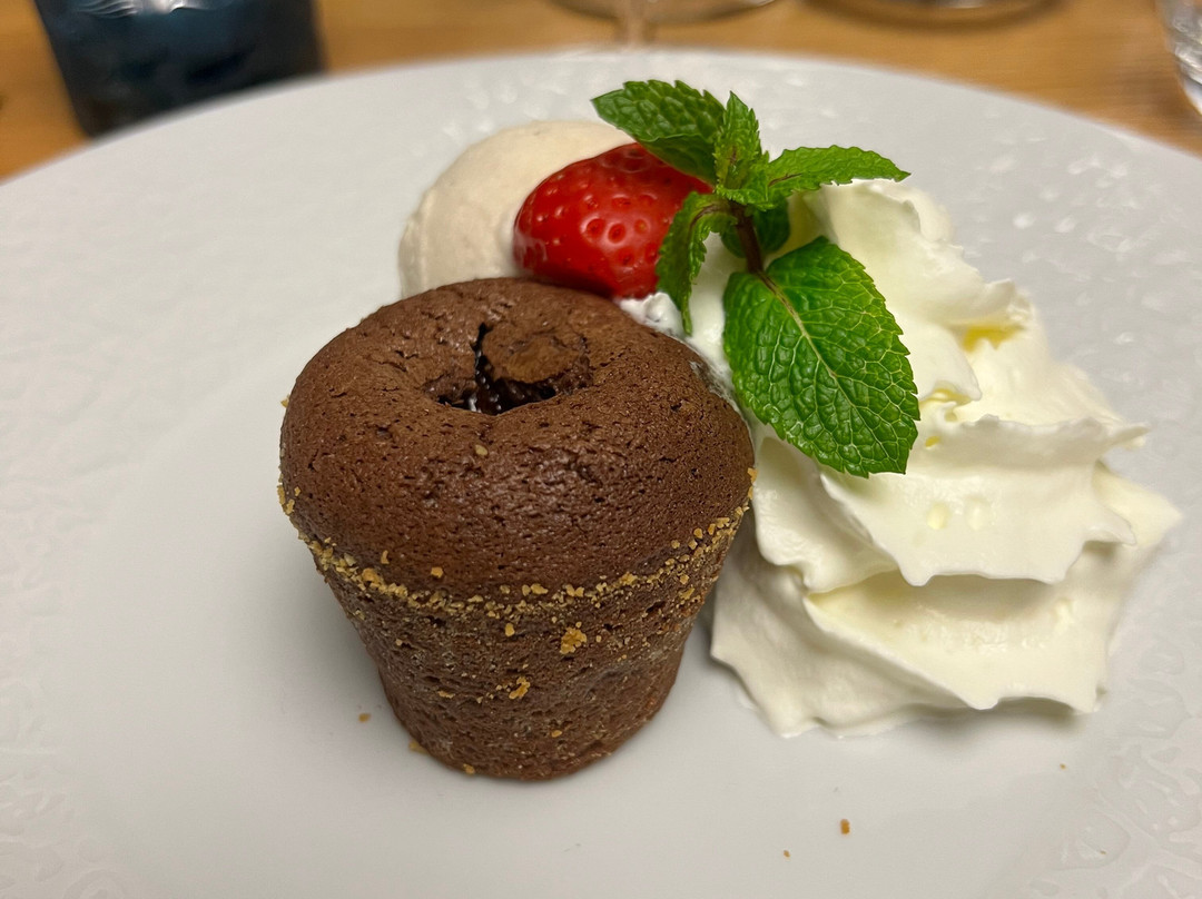 康弗特花园酒店主图